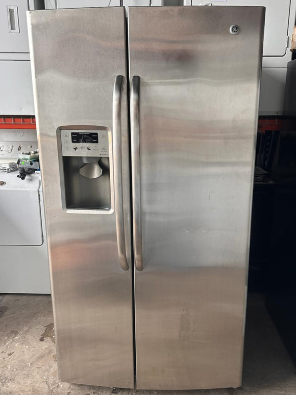 Adora series by GE® ENERGY STAR® 29.1 Cu. Ft. Side-by-Side Refrigerator